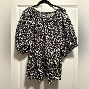 Black and white floral top